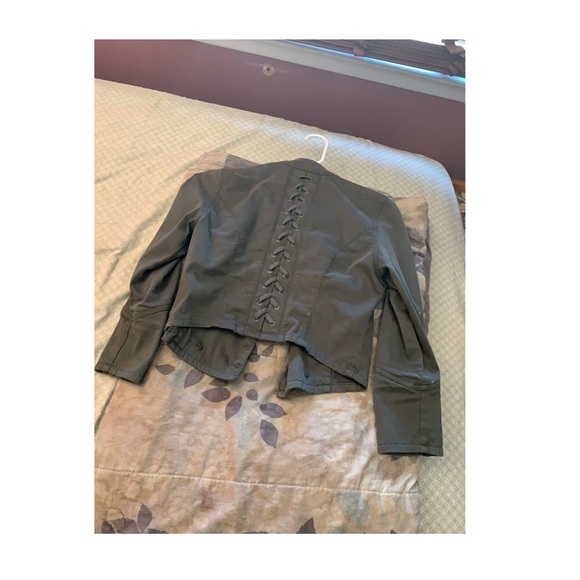 Guess Traveler Jacket - Picture 2 of 4